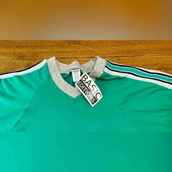 1990s Basic Editions | Single Stripe | Cotton V-Neck T-Shirt | USA - Picture 2 of 2